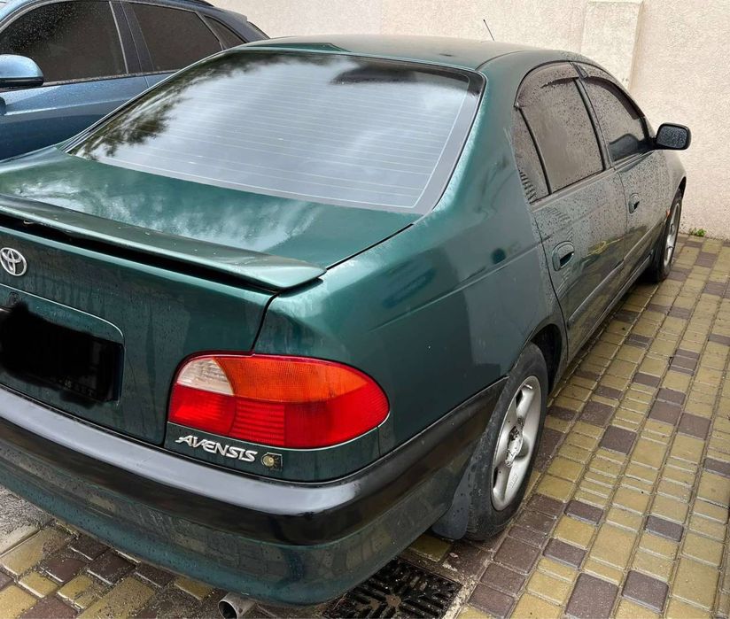 Продам авто Toyota Avensis