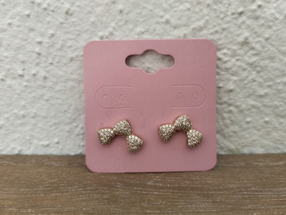 Brincos elegantes