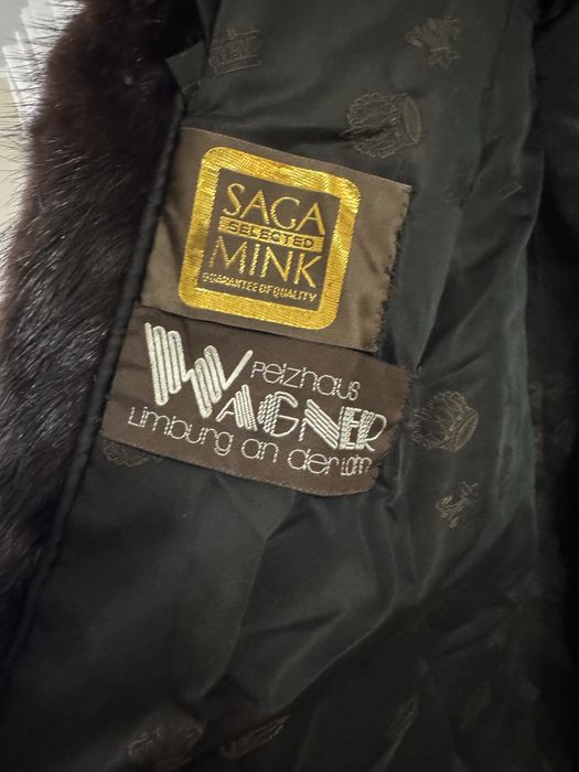 Elegancki płaszcz damski – używany – długość do kolan