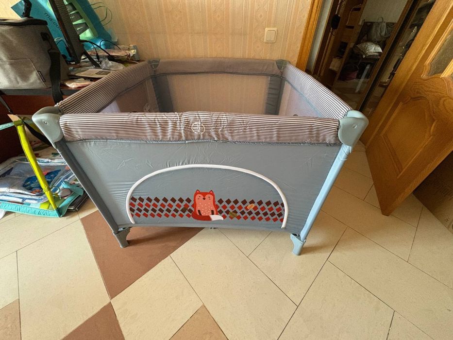 Продам манеж Lionelo