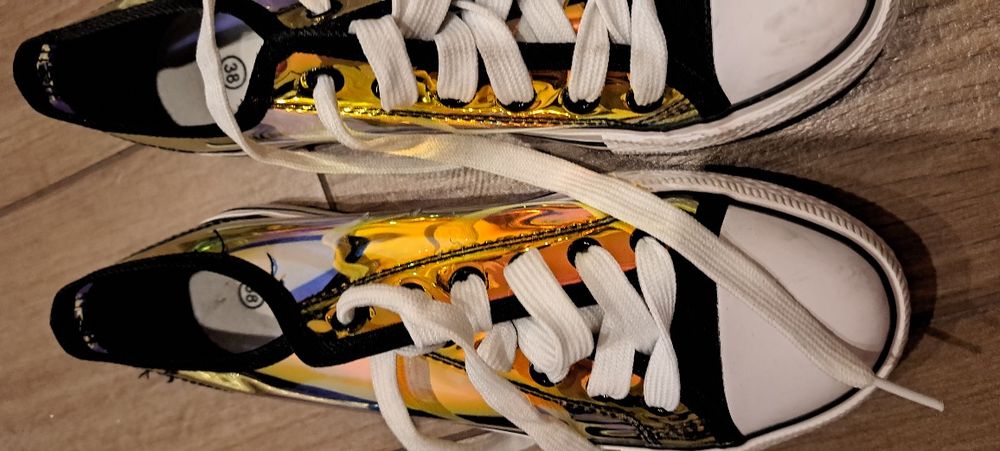 Sprzedam nowe trampki