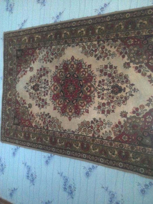 Продам ковры в хорошем состоянии