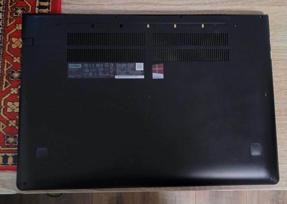 Laptop Lenovo 700 15-ISK gtx950 8gb ram