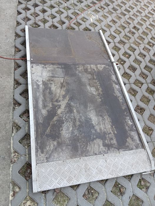 Najazd rampa
Wymiary na zdjęciach.
Odbiór osobisty