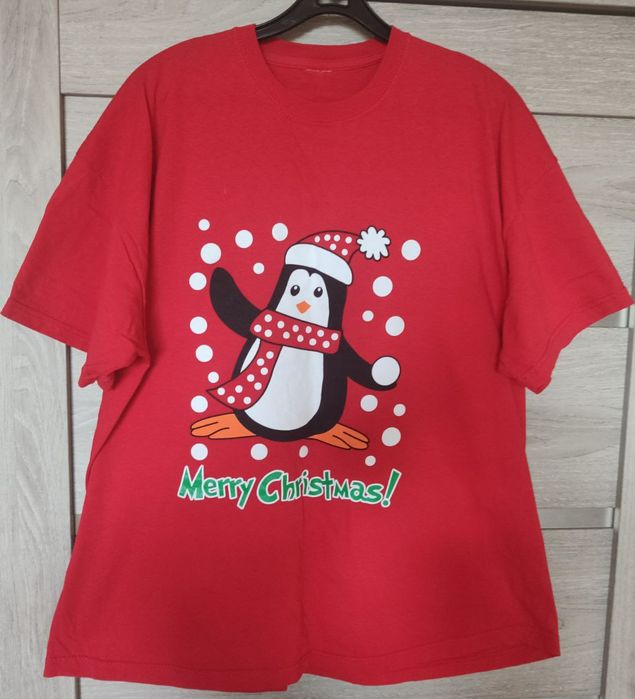 Кофти, футболкі для сну, домашній одяг є на великій зріст для