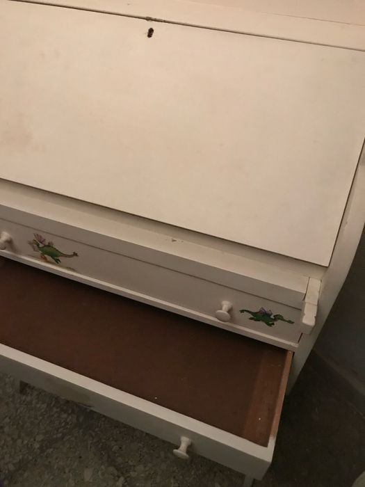 Escrivaninha muito antiga