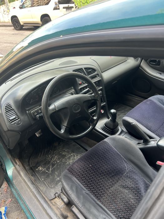 Продам Mazda 323F