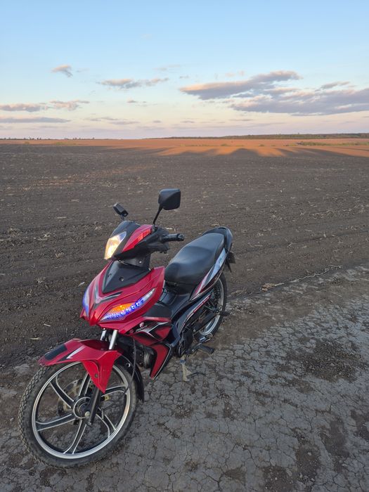 Продам мотоцикл forte 125( актів,напівавтомат)