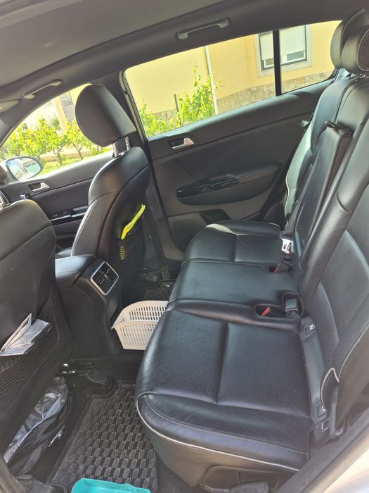 Kia Sportage 1.7 CRDi Nacional | Automático | Teto Panorâmico | Couro