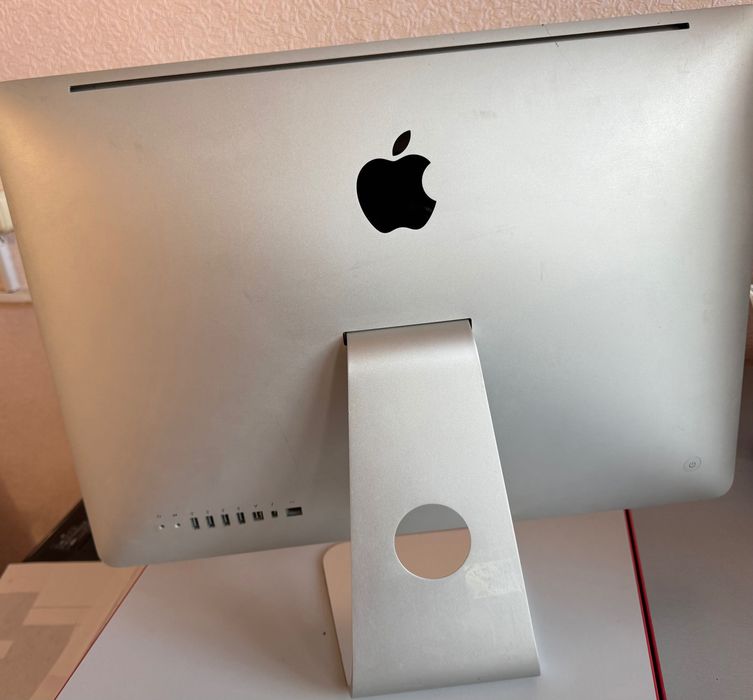 Настільний компʼютер Apple iMac
