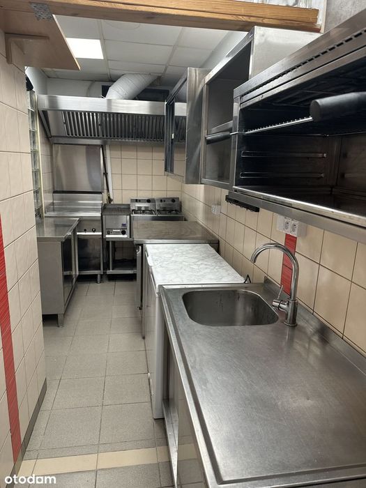 Lokal gastronomiczny, wyposażony, zadbany, w ruchliwym miejscu
