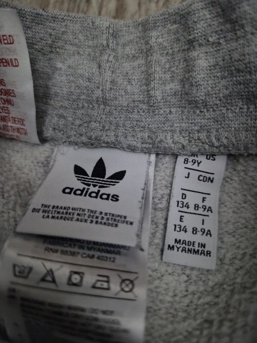 Spodenki adidas szare