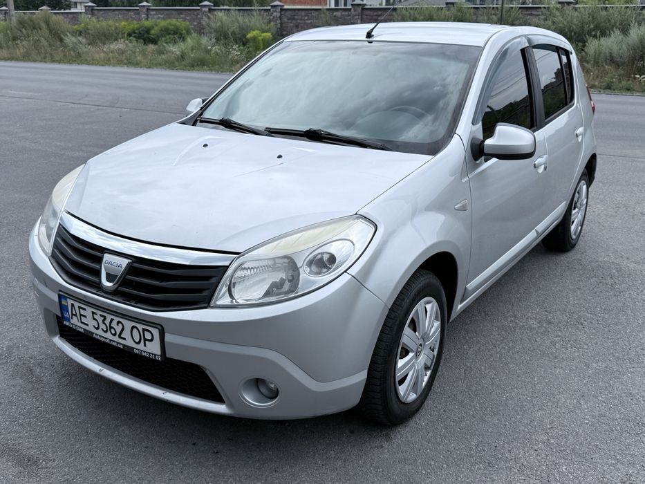 Dacia Sandero 2011