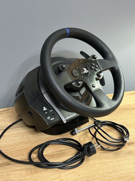 Kierownica thrustmaster t300