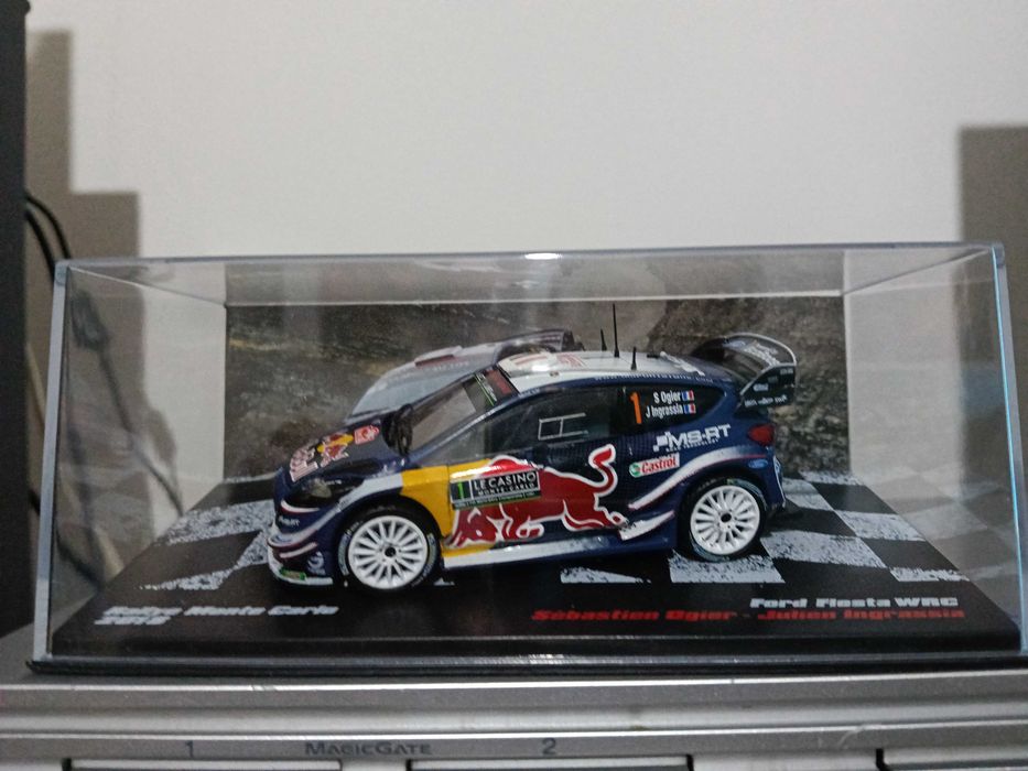 Miniatura "Ford Fiesta WRC" escala 1/43 Vendo ou troco