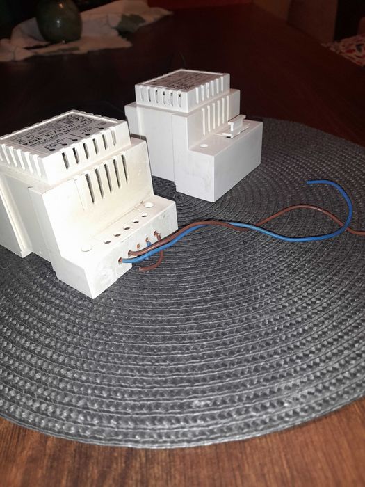 TRANSFORMATORY na szynę 220/16,18/1,2A - para z bezpiecznikiem