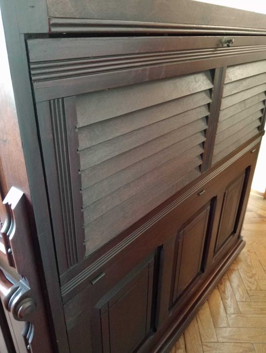 Órgão antigo com pedais – Harmonium americano (Worcester, Mass. USA)