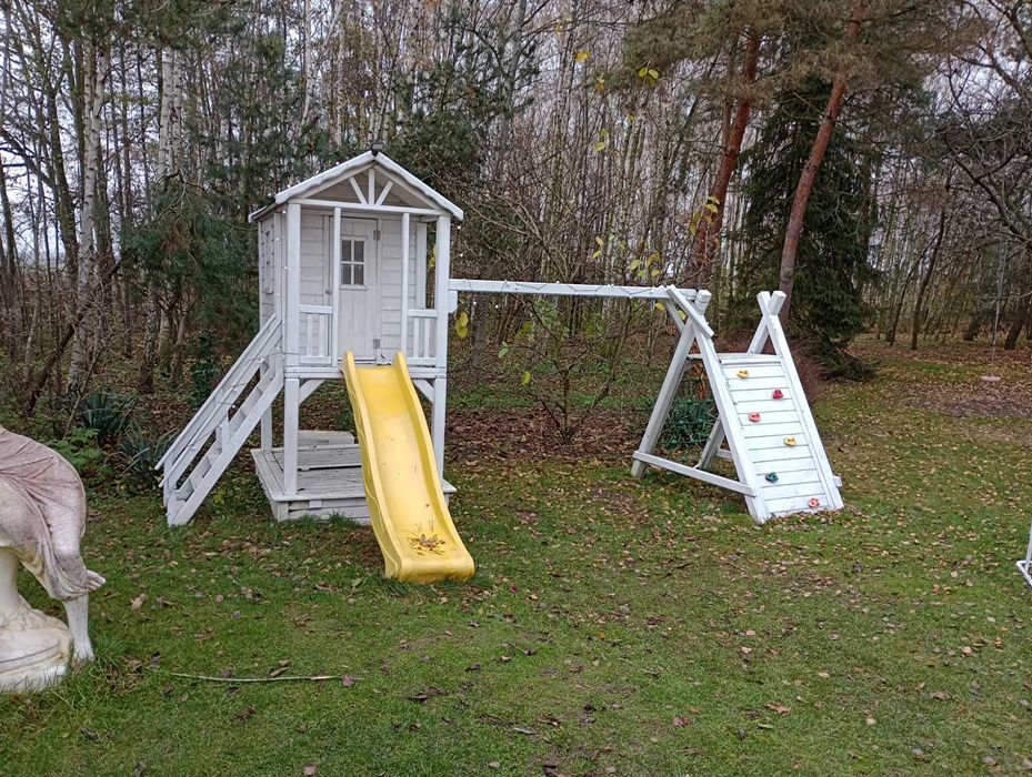 Domek drewniany plac zabaw dla dzieci