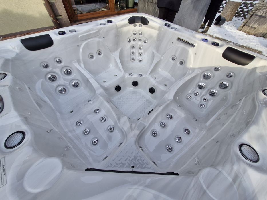 Jacuzzi ogrodowe całoroczne SPA wanna z hydromasażem BALBOA Wrocław