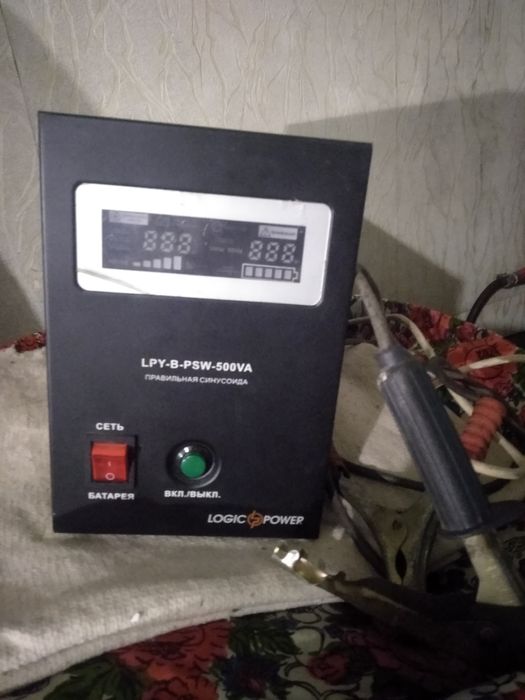 Безперебойник 220-12 В