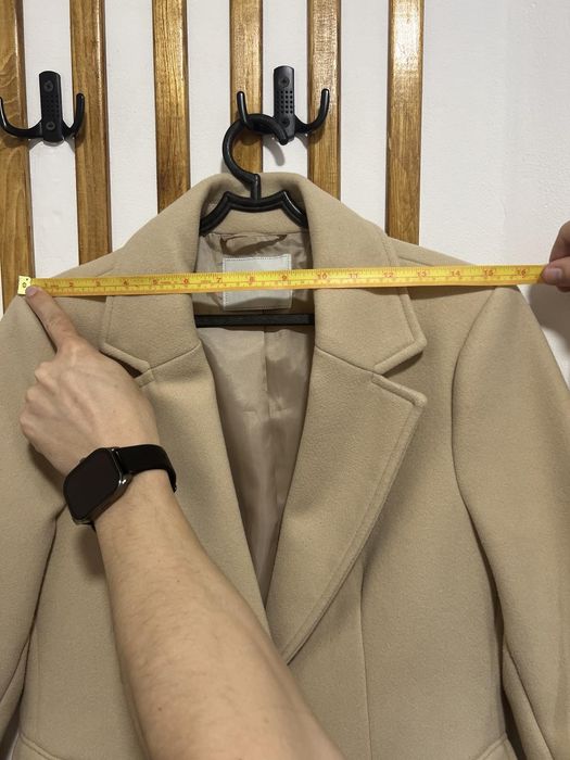 Гарне жіноче пальто