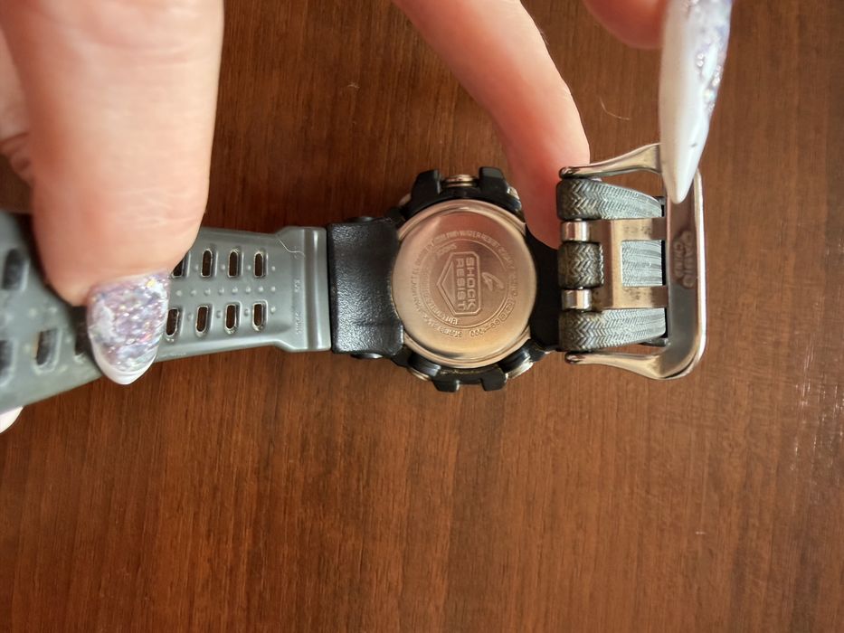 Продам годинник Casio G-Shock GG -1000
