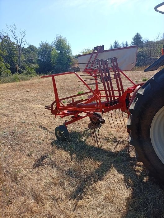Juntador de feno Kuhn GA 300
