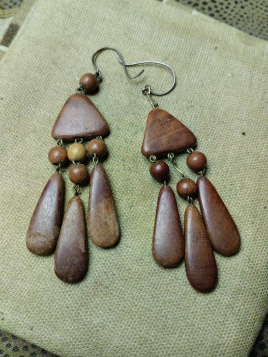 Вінтажні сережки з дерева.