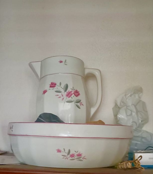 Conjunto Antigo de Lavatório em Faiança Portuguesa – Jarro e Bacia – Vintage