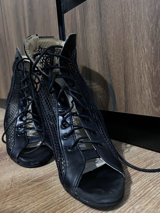 Продам heels б/у