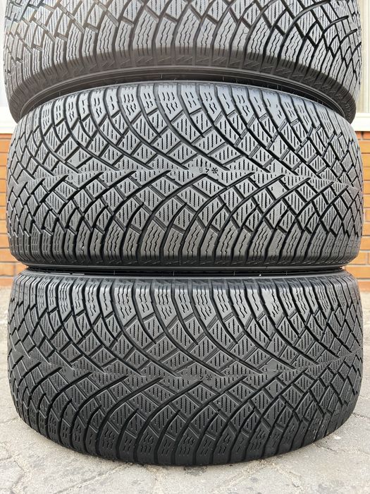 Зимові Шини R18 235/45 Nokian Hakkapelita R5