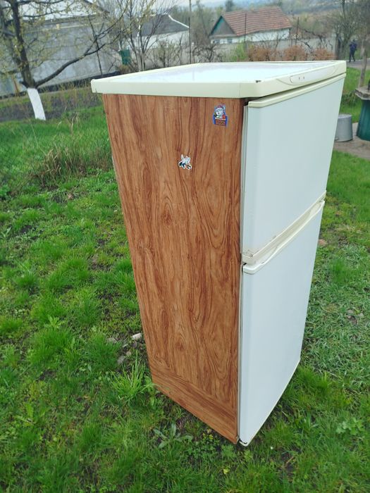 Продам холодильник