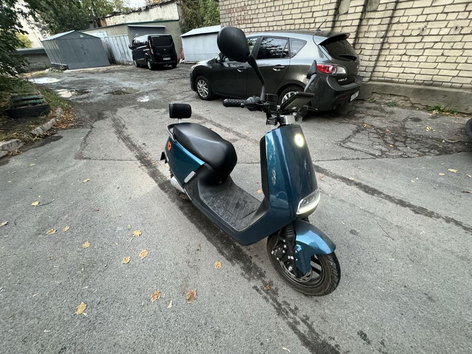 Електроскутер Yadea g5