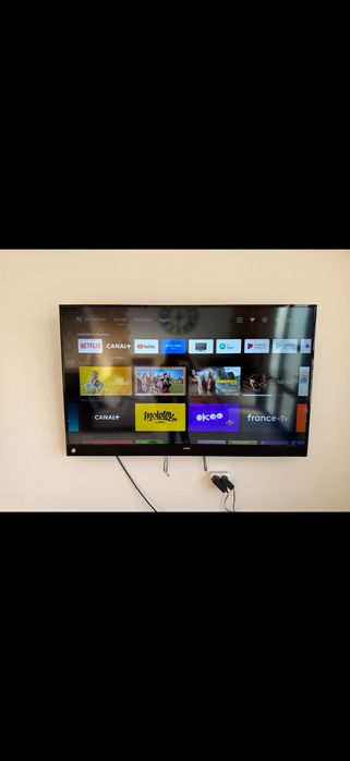 Smart TV SABA 55’ +suporte