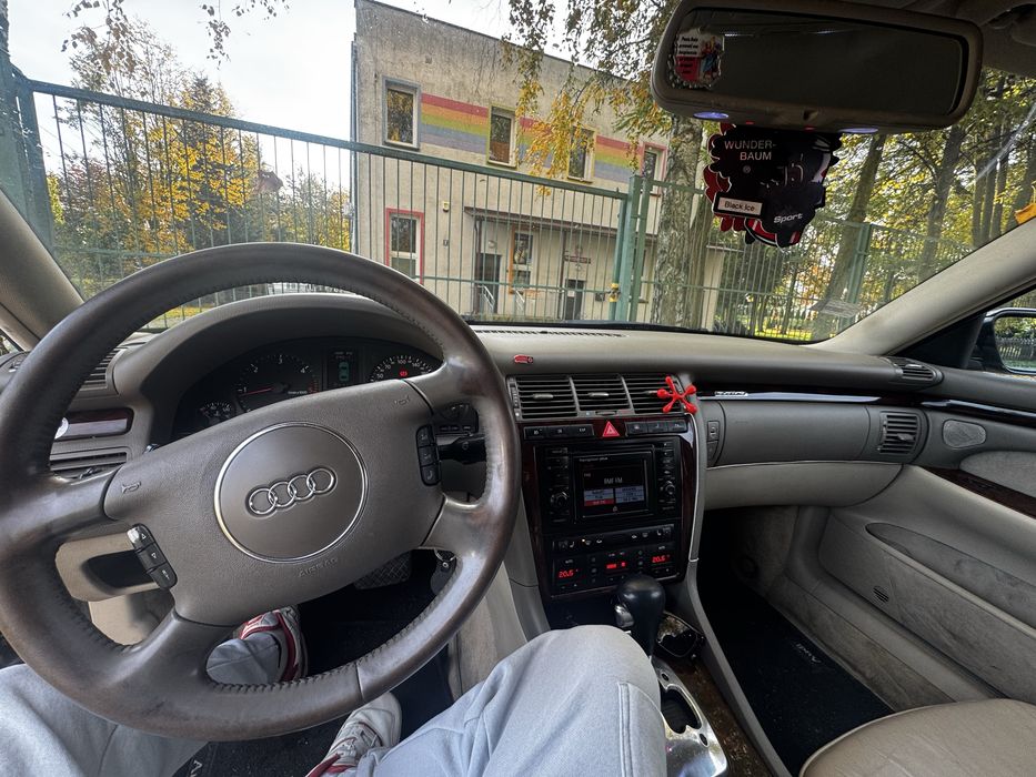 Audi a8 d2 2002r polift 180km