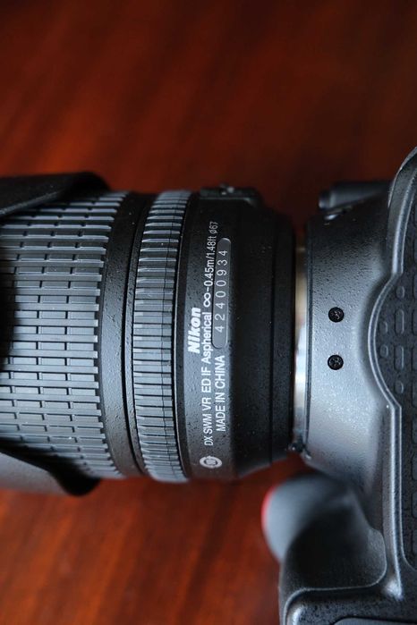 Nikon D5300 + 18-105 VR KIT / 2 Baterie / Pokrowiec itp ( BD Stan)