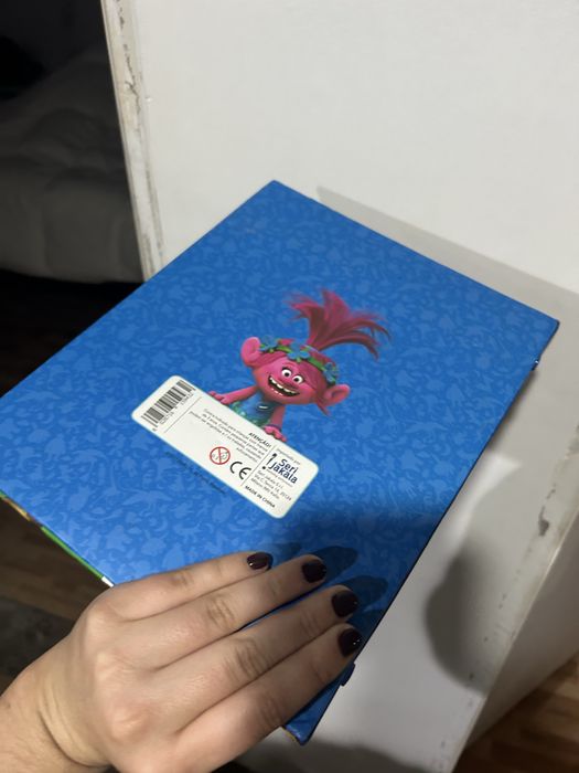 Caderneta joga com os seus herois