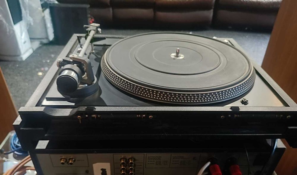 Dual CS 606 програвач платівок