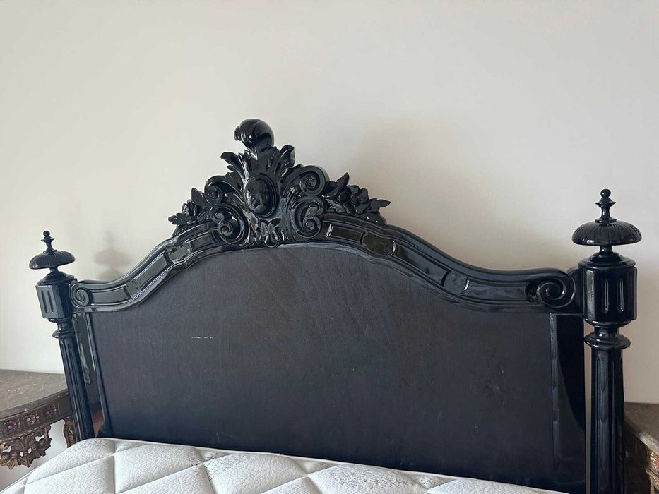 Cama Vintage Usado, com pouco uso.