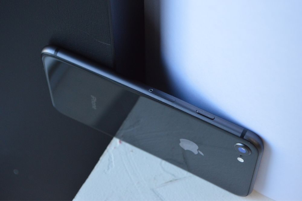 iPhone 8 64/256Gb Neverlock оригінал б/у айфон