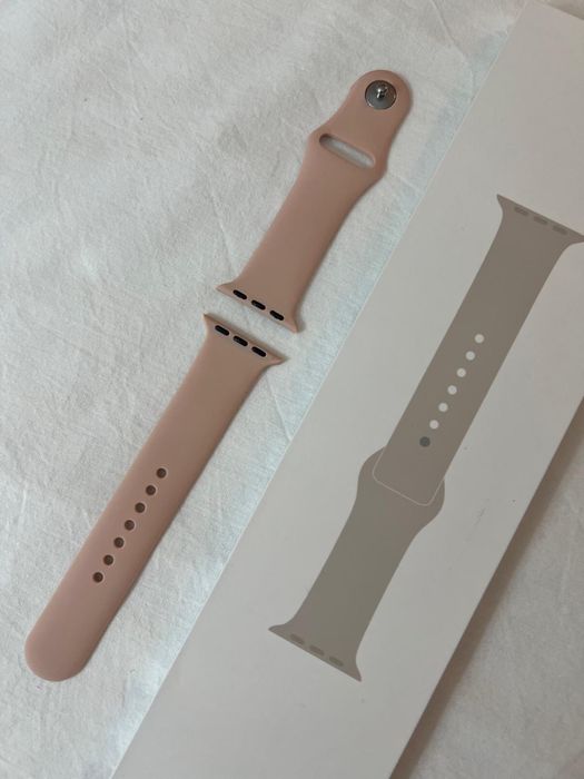 Apple watch gold aluminum