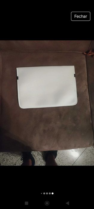 9 Bolsas portáteis, tablets, dociers, livros
