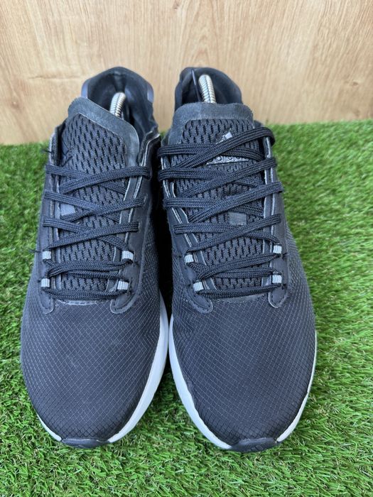 Adidas Avryn розмір 41 1/3