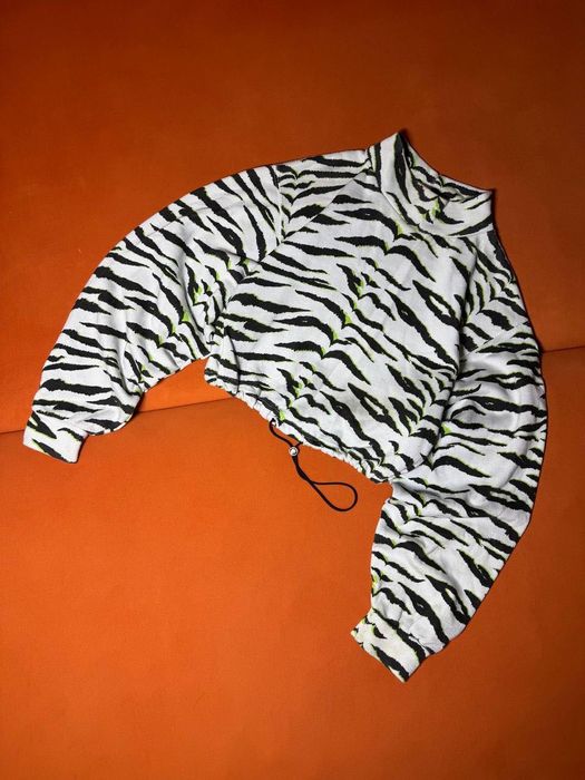 Кофта Bershka на утяжке