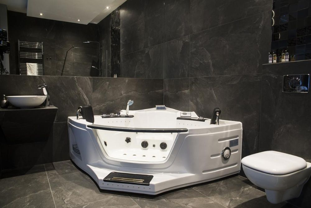 Apartment studio z jacuzzi w pokoju Z3 PROMOCJA w tygodniu!