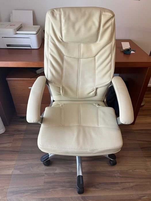 Secretária em cerejeira com cadeira