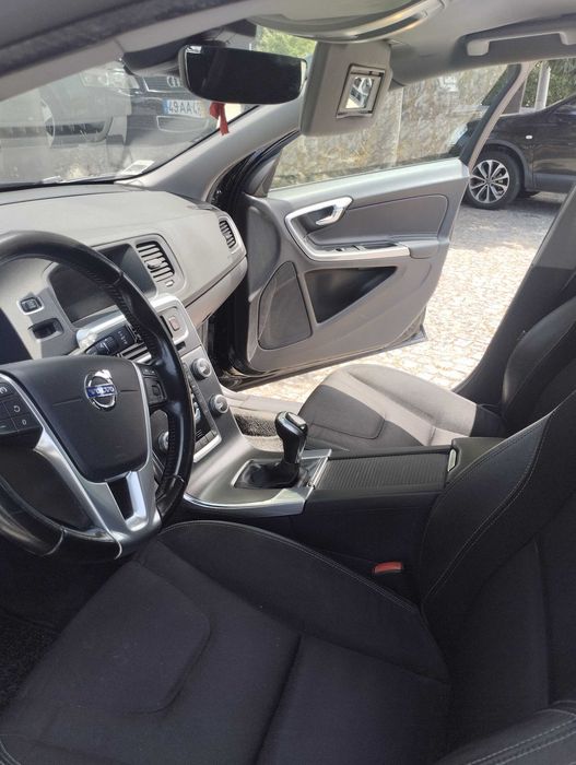 Viatura Volvo V60 D3 de 2015