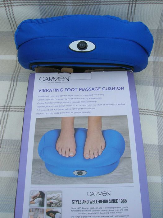 Вібромасажер для ніг Carmen C81229 (подушка-масажер)   бездротова