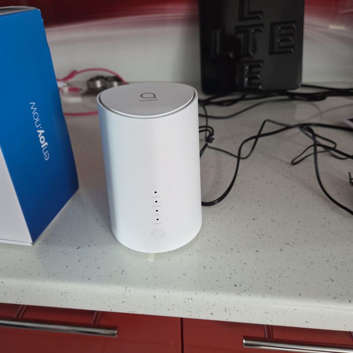 Router alcatel link hub LTE cat 7  home stadion z anteną lte
