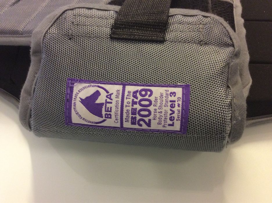 colete para equitação da marca equi.theme